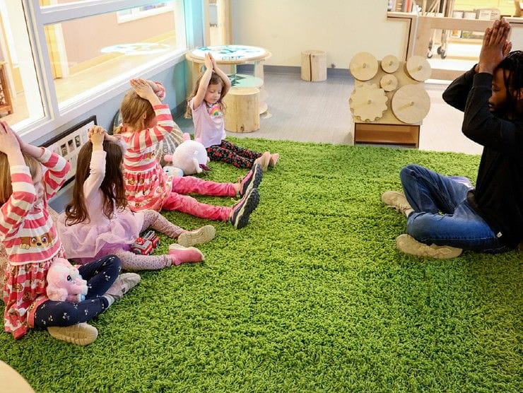 kids doing yoga