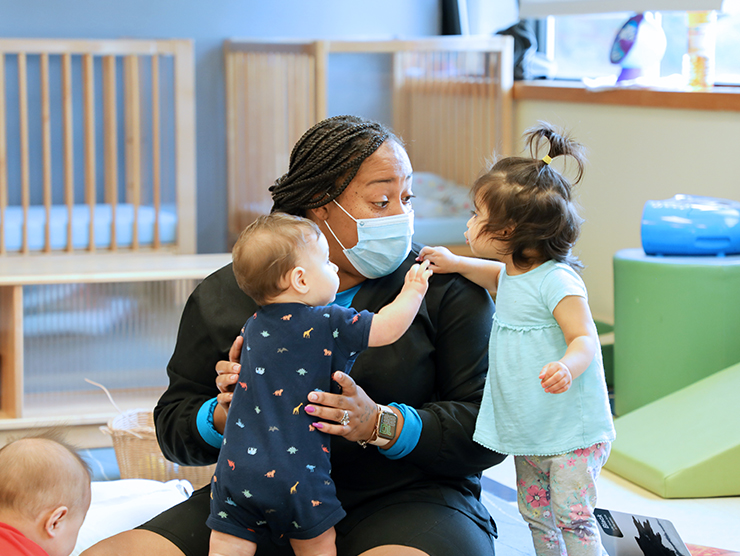 daycare teacher wearing a mask at Bright Horizons